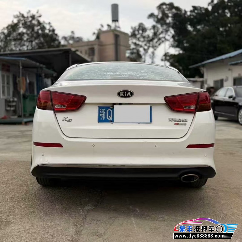 16年起亚K5轿车抵押车出售