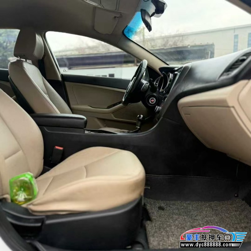 16年起亚K5轿车抵押车出售