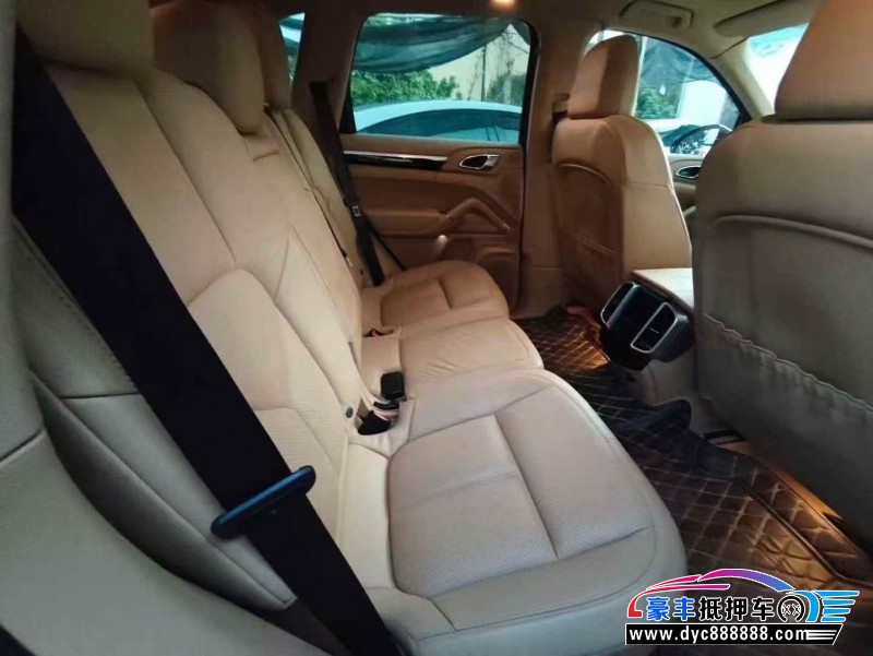 15年保时捷卡宴轿车抵押车出售