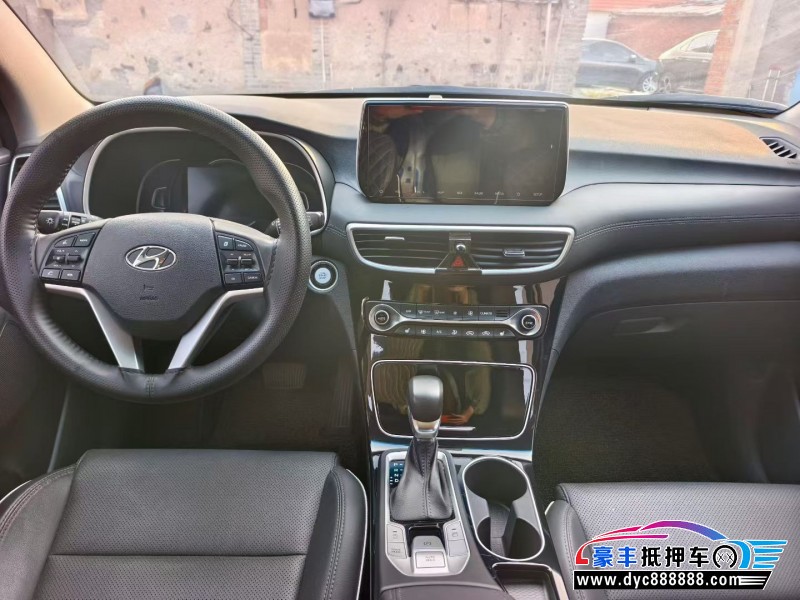 21年现代途胜SUV抵押车出售