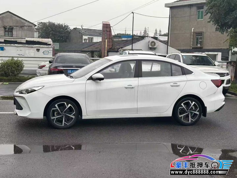 23年荣威i5轿车抵押车出售