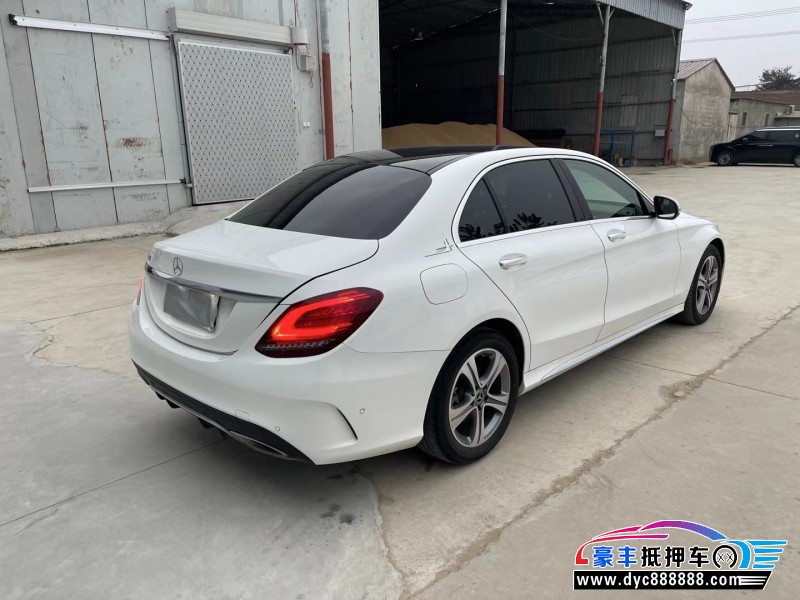 20年奔驰C轿车抵押车出售