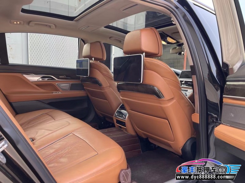 17年宝马7系轿车抵押车出售