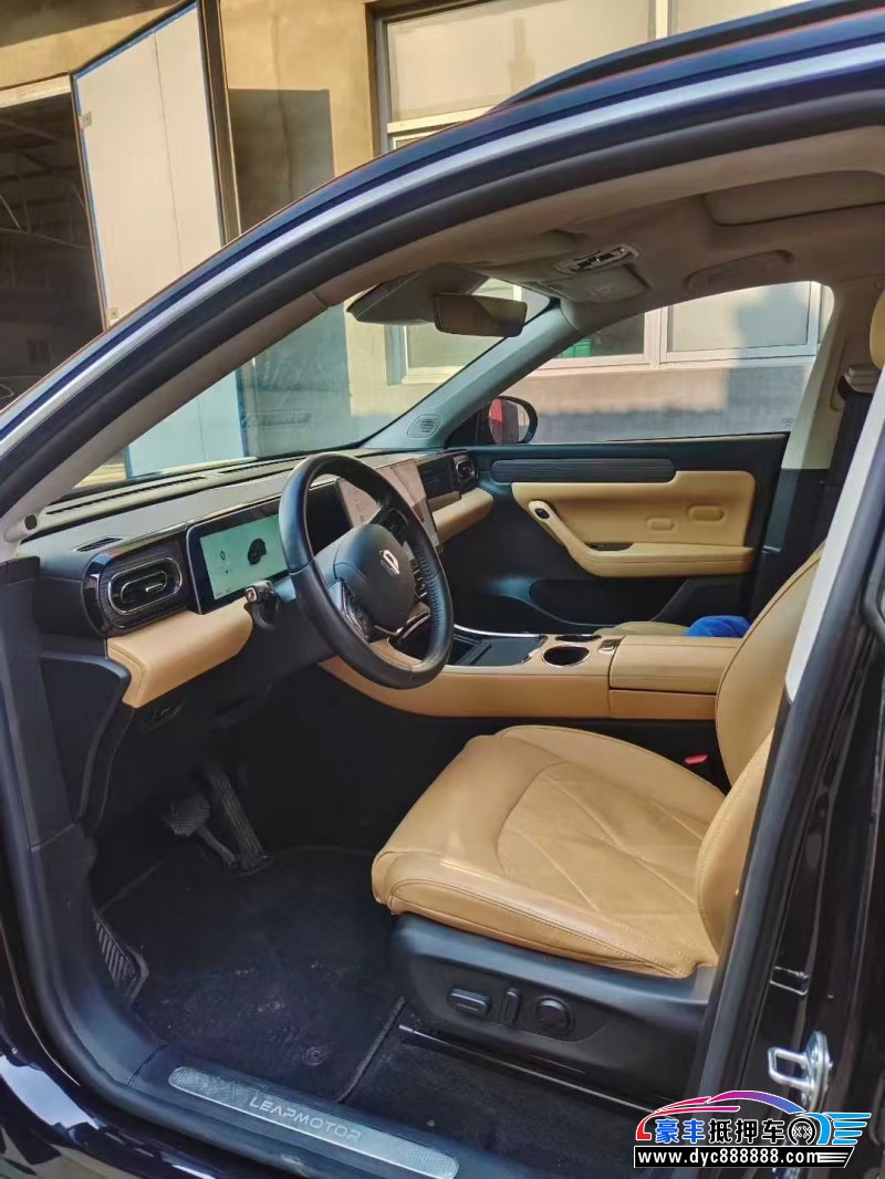 25年零跑C11轿车抵押车出售