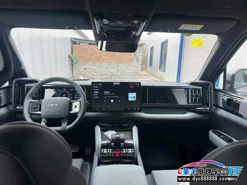 25年方程豹5轿车抵押车出售