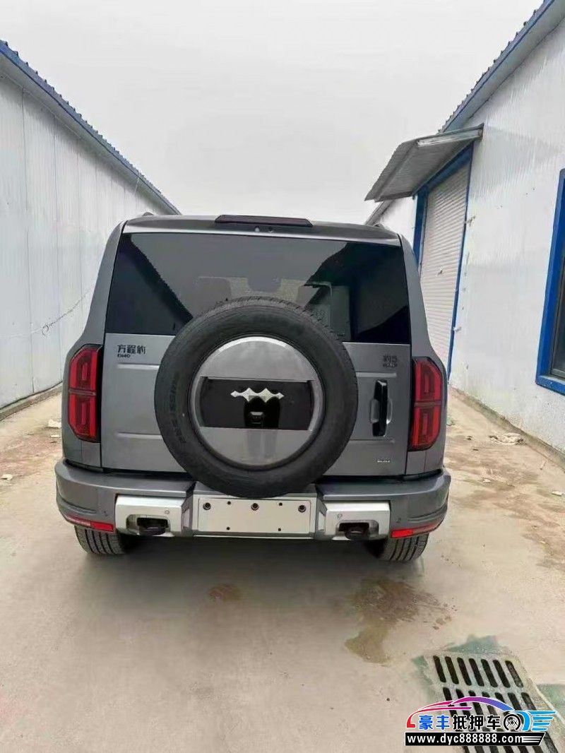 25年方程豹5轿车抵押车出售