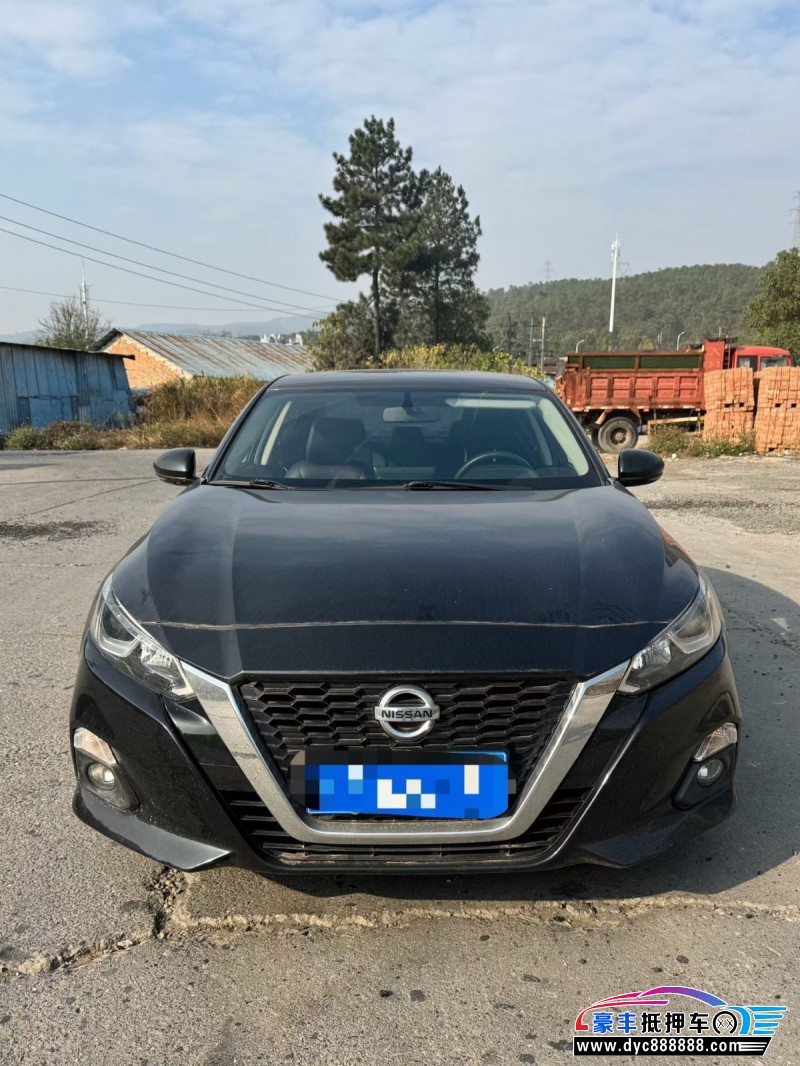 21年日产天籁轿车抵押车出售