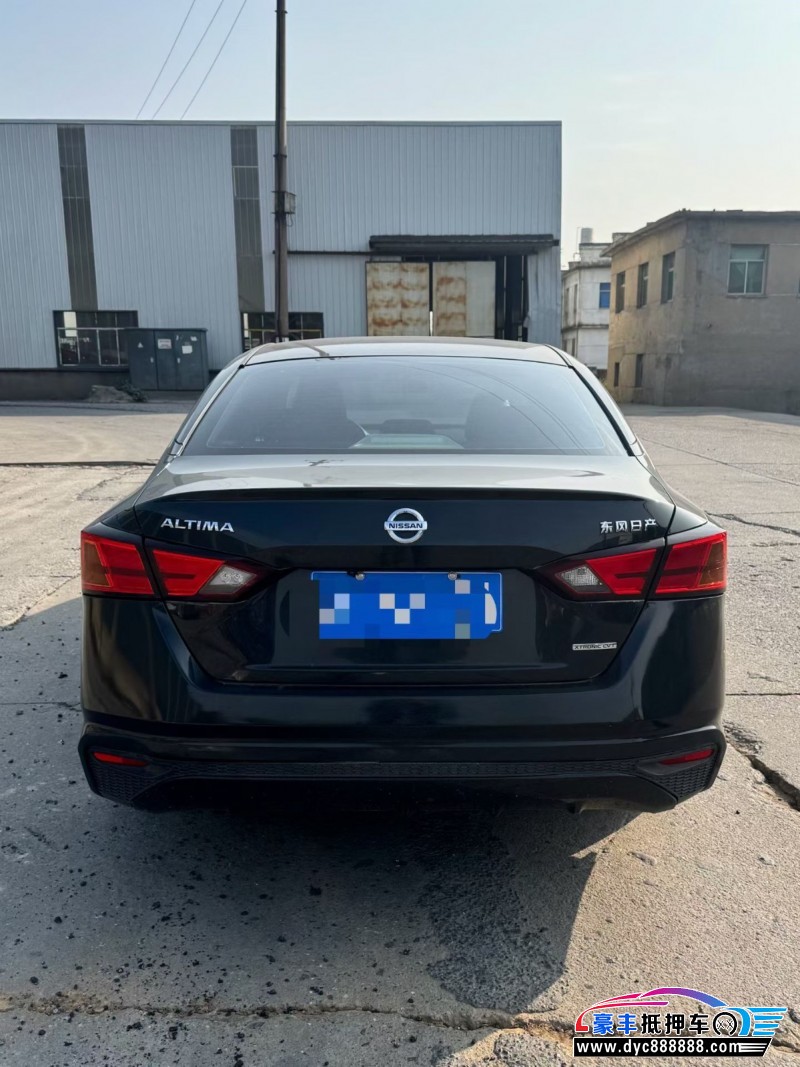 21年日产天籁轿车抵押车出售