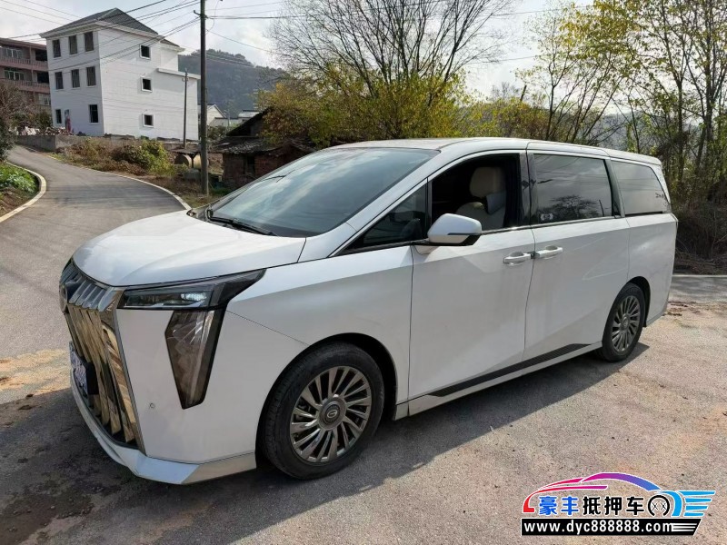 23年传祺M8轿车抵押车出售