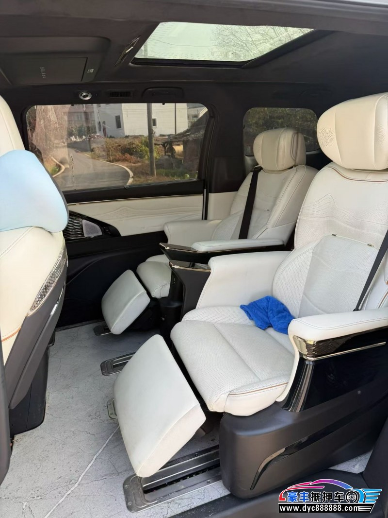 23年传祺M8轿车抵押车出售