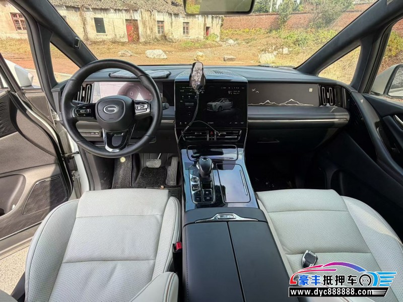 23年传祺M8轿车抵押车出售