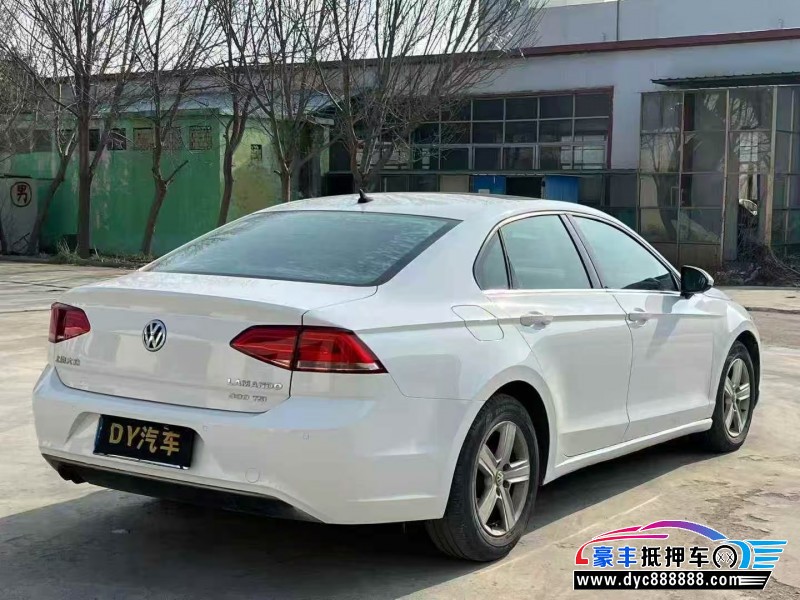 15年大众凌渡轿车抵押车出售