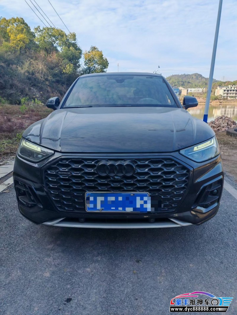 23年奥迪Q5轿车抵押车出售