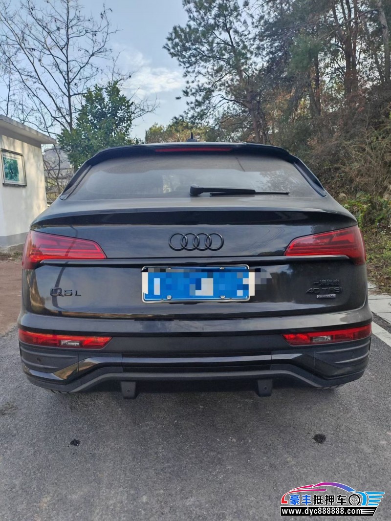 23年奥迪Q5轿车抵押车出售