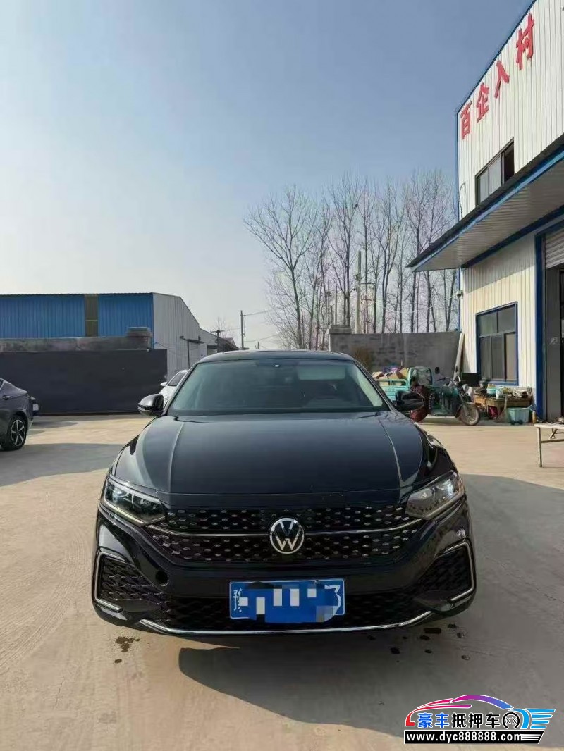 抵押车出售24年大众帕萨特轿车