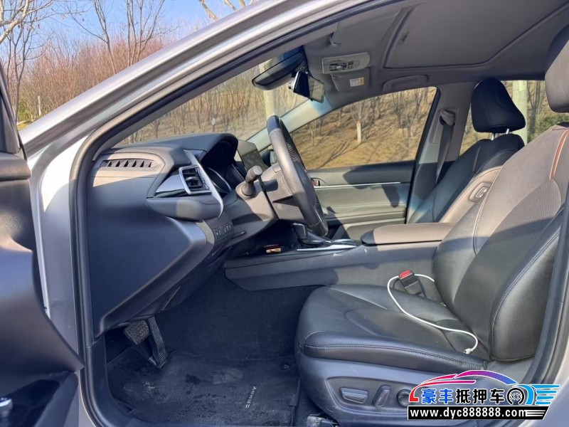 21年丰田凯美瑞轿车抵押车出售