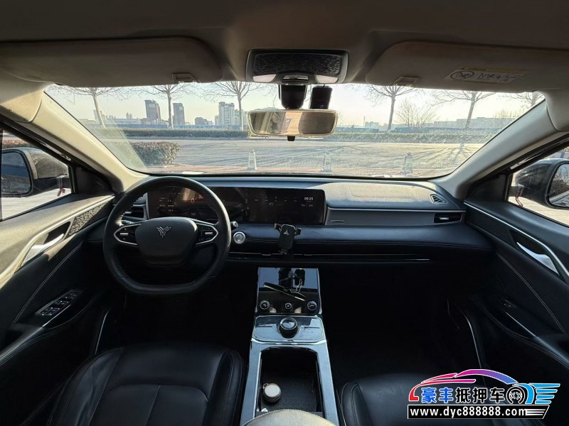 24年哪吒U轿车抵押车出售