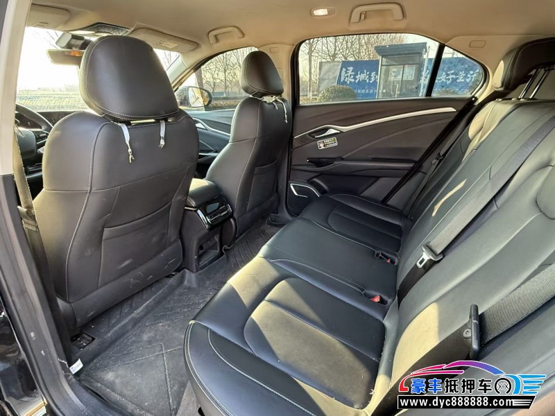 24年哪吒U轿车抵押车出售