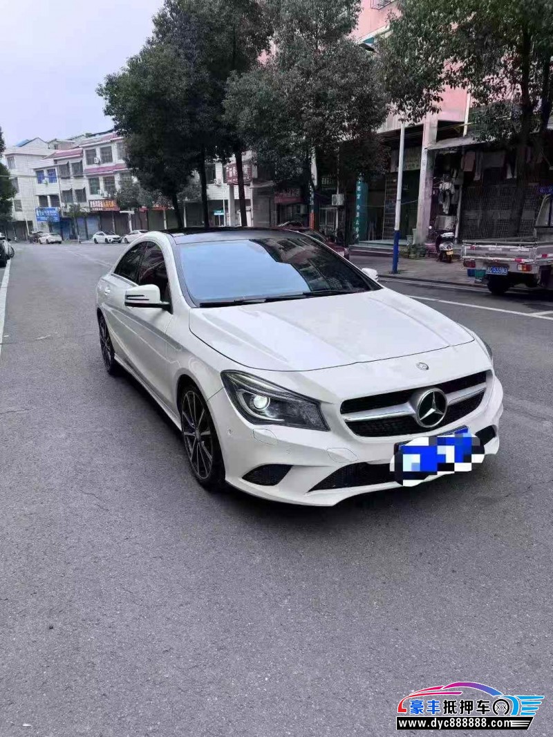 15年奔驰CLA轿车抵押车出售