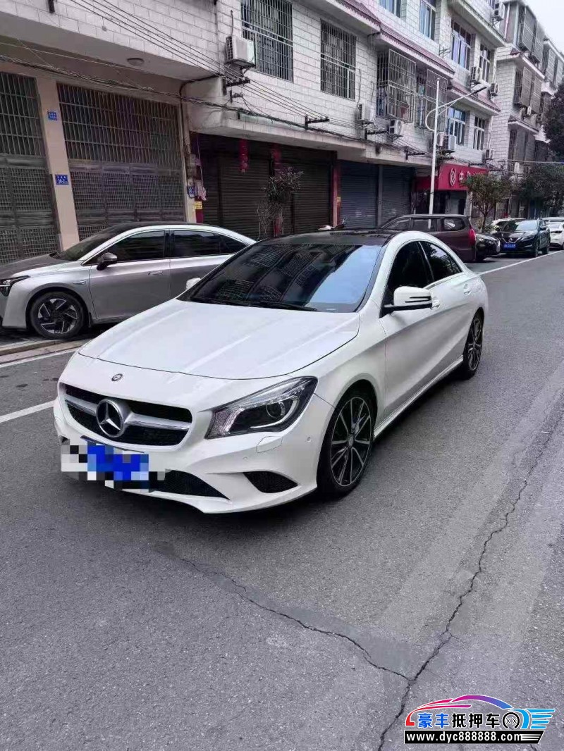 15年奔驰CLA轿车抵押车出售