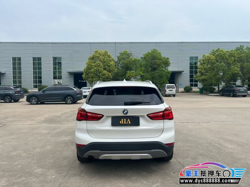 17年宝马X1轿车抵押车出售