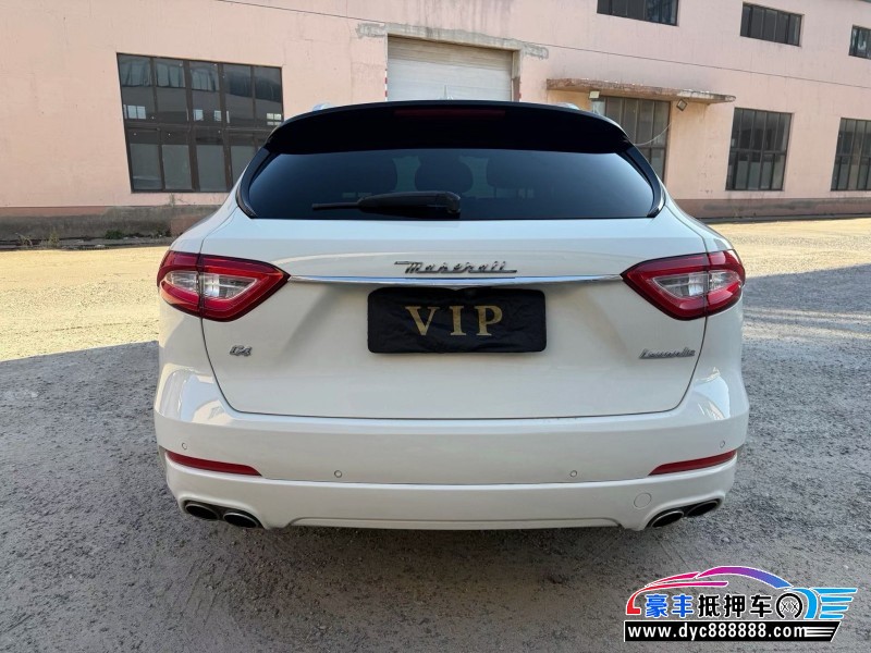18年玛莎拉蒂莱万特轿车抵押车出售