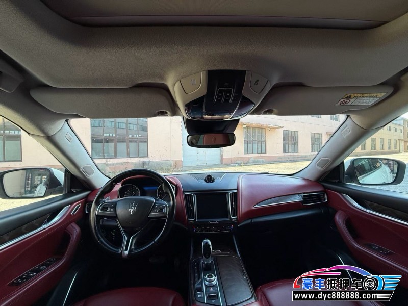 18年玛莎拉蒂莱万特轿车抵押车出售