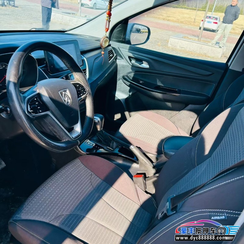 19年宝骏730轿车抵押车出售