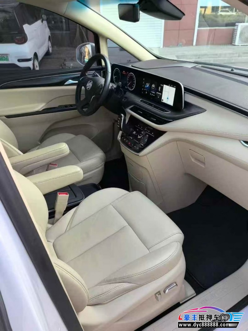 22年别克GL8轿车抵押车出售