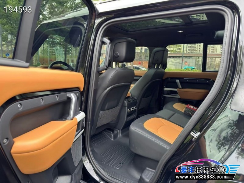 24年路虎卫士轿车抵押车出售