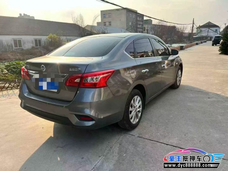 25年日产轩逸轿车抵押车出售