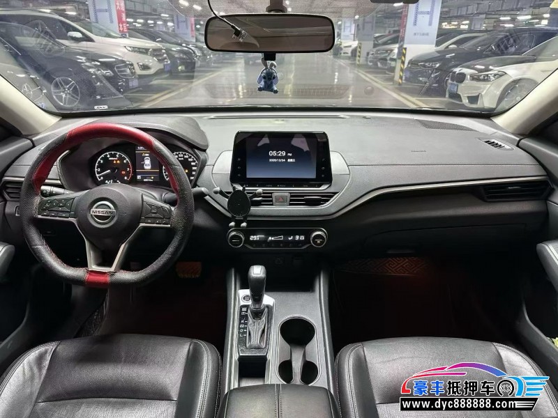 20年日产天籁轿车抵押车出售