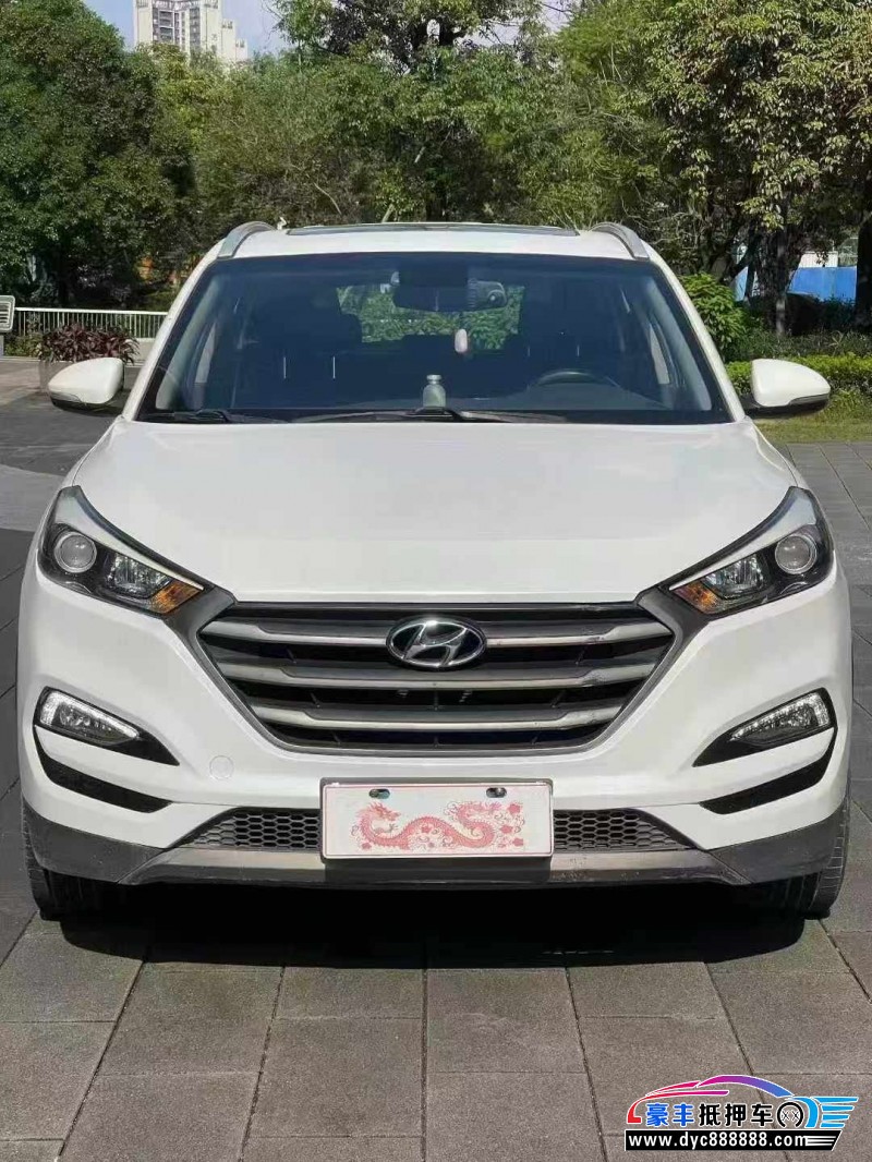 17年现代途胜轿车抵押车出售