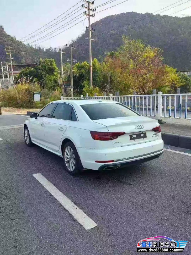 19年奥迪A4L轿车抵押车出售
