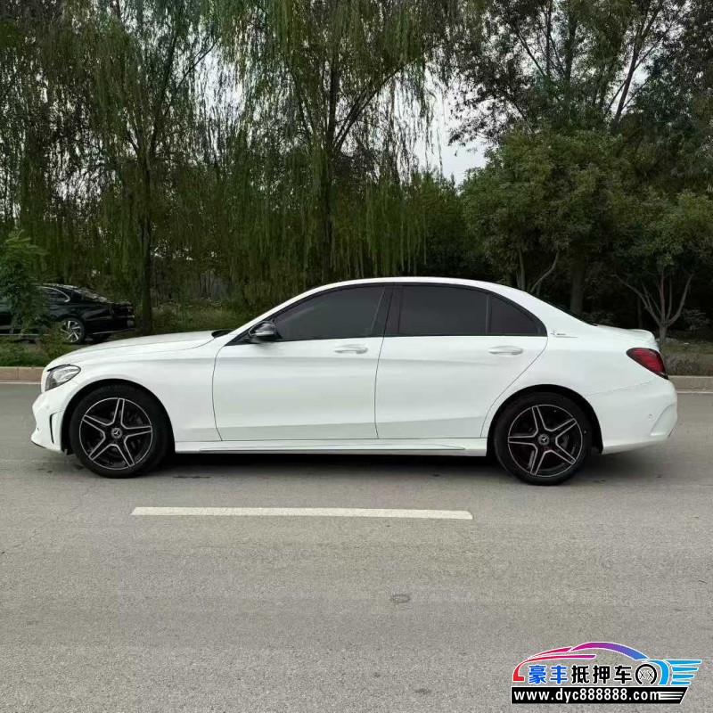 21年奔驰C轿车抵押车出售