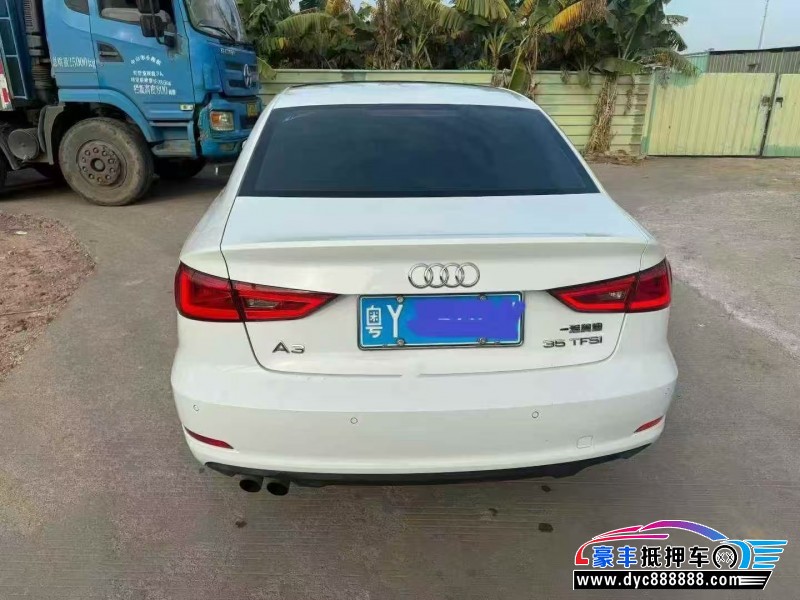 17年奥迪A3轿车抵押车出售
