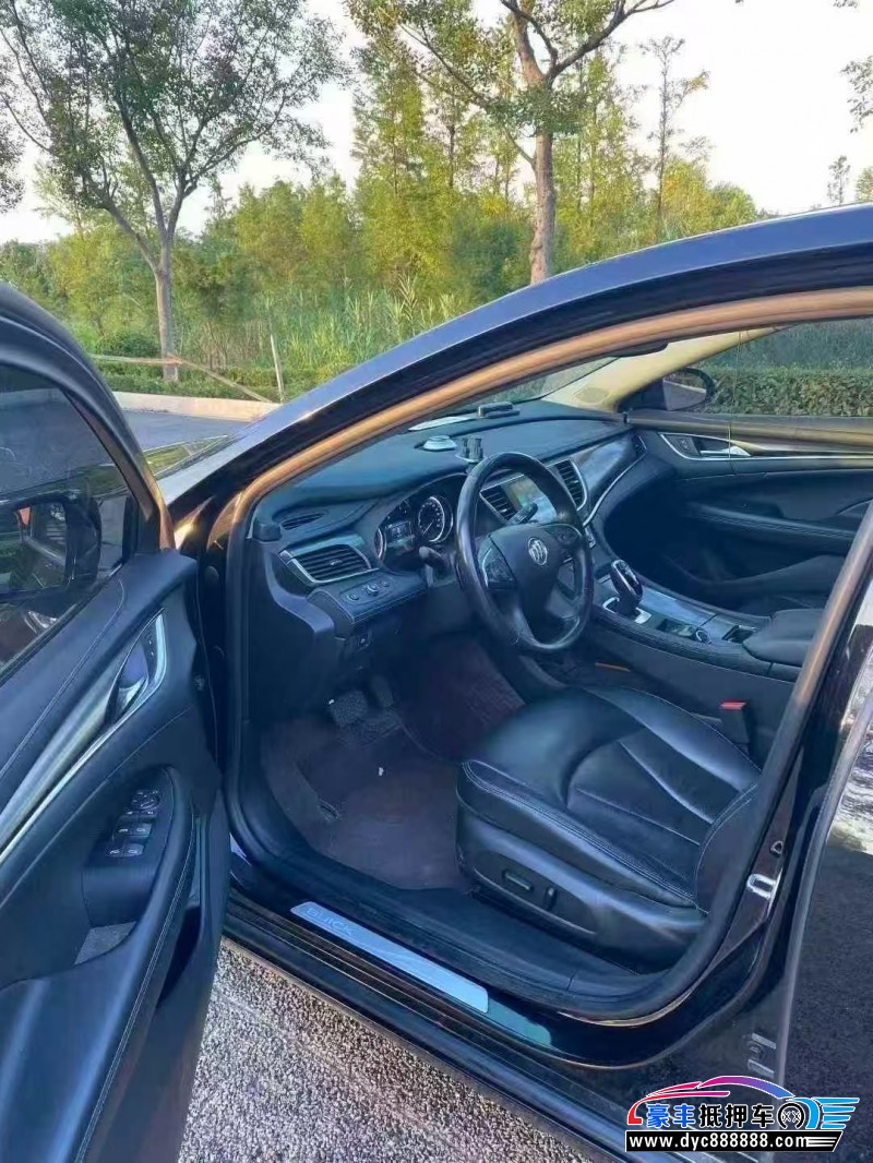 18年别克君越轿车抵押车出售