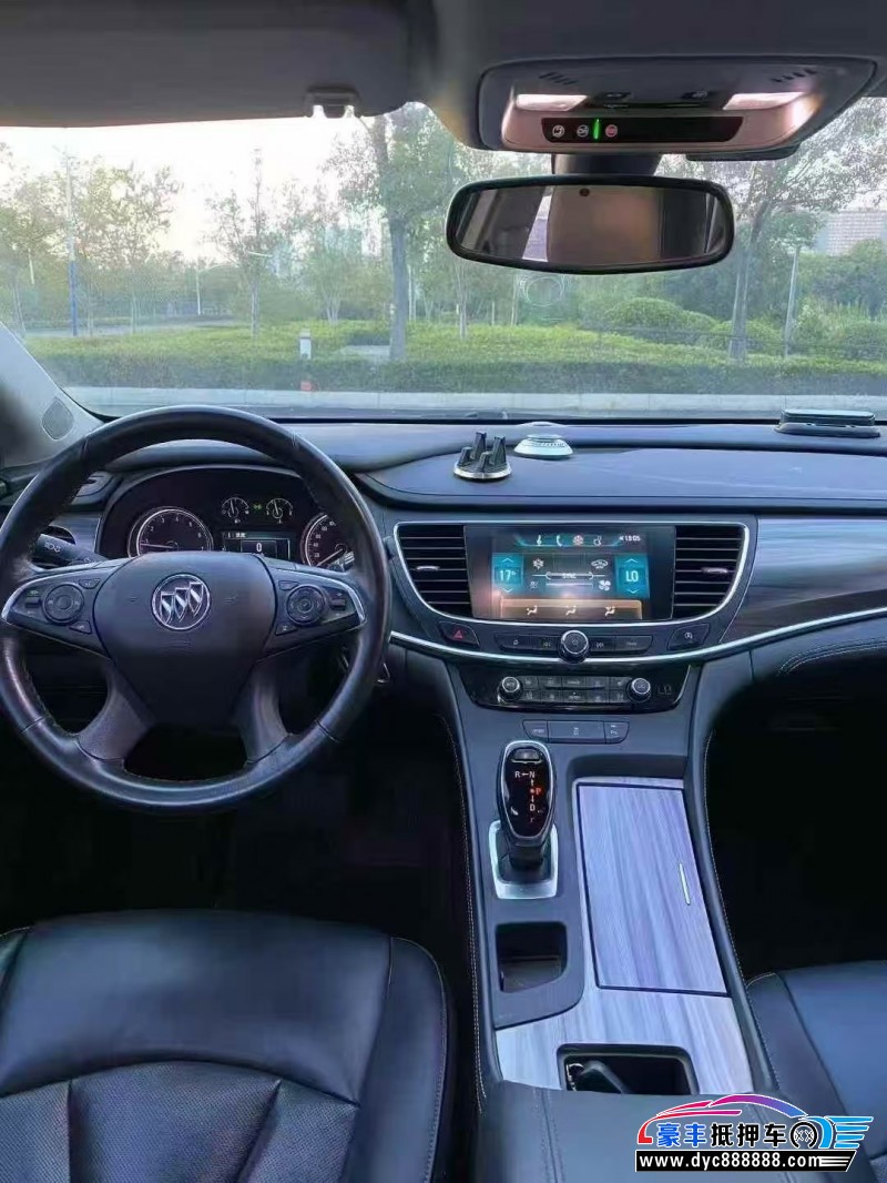 18年别克君越轿车抵押车出售