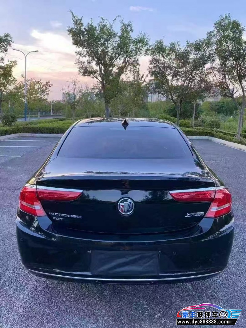 18年别克君越轿车抵押车出售