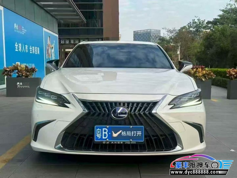22年雷克萨斯ES轿车抵押车出售