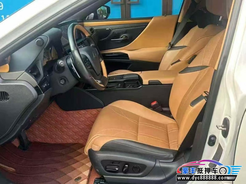 22年雷克萨斯ES轿车抵押车出售