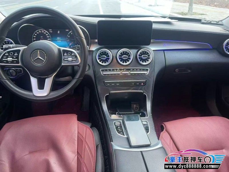 19年奔驰C轿车抵押车出售