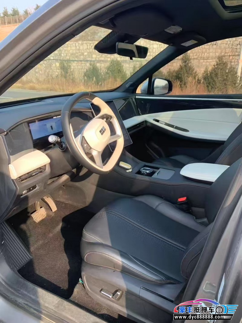 24年吉利银河L7轿车抵押车出售