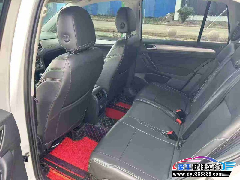 18年大众高尔夫轿车抵押车出售