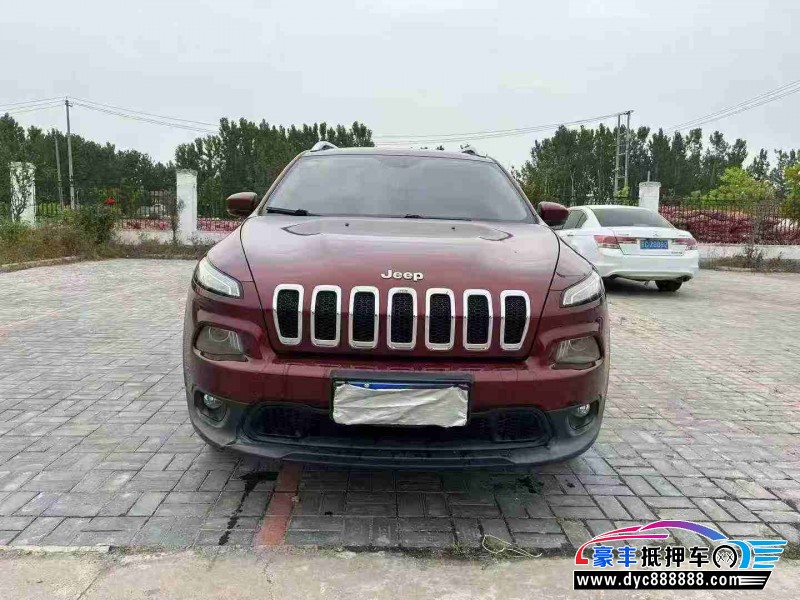 16年Jeep自由光轿车抵押车出售