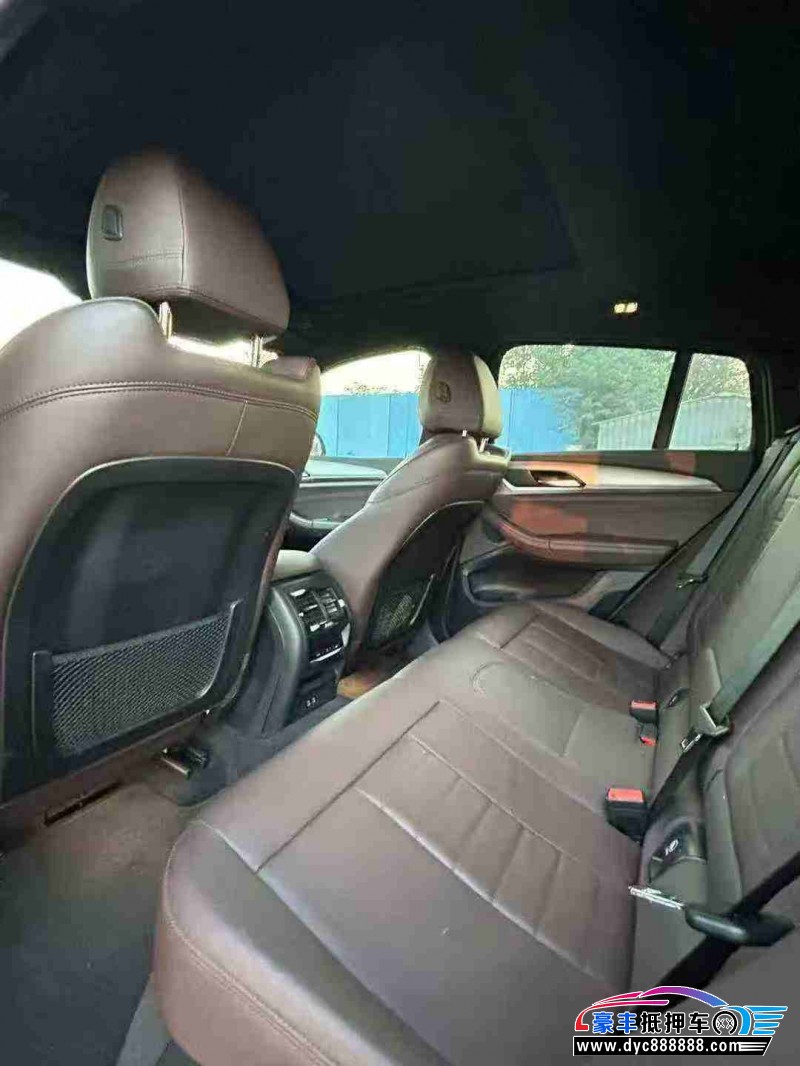 19年宝马X4轿车抵押车出售