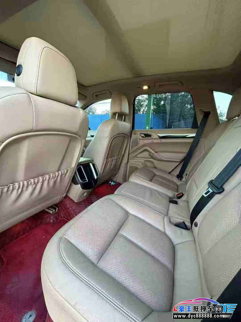 17年保时捷卡宴轿车抵押车出售