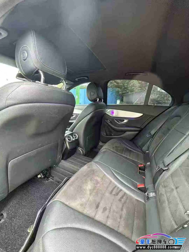 18年奔驰C轿车抵押车出售