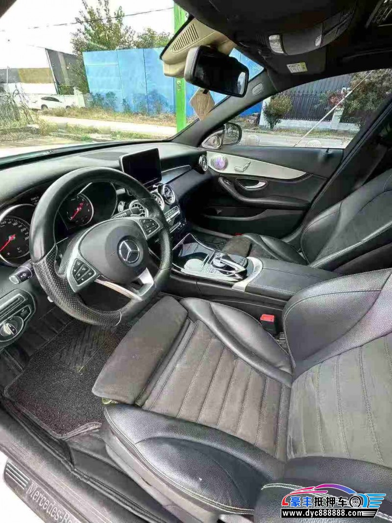 18年奔驰C轿车抵押车出售