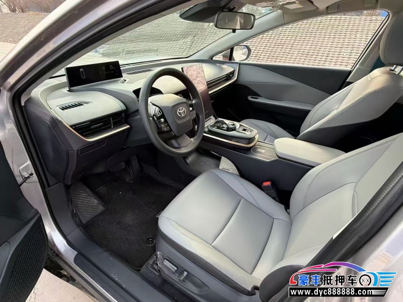 25年丰田BZ3轿车抵押车出售